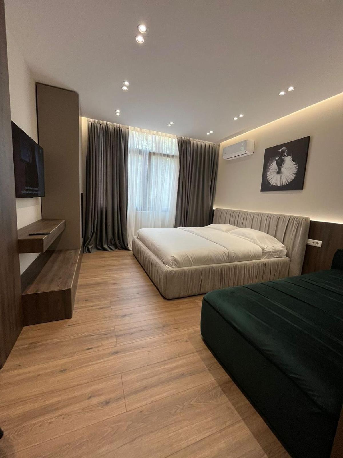 Lux Stay Tirana Exterior photo